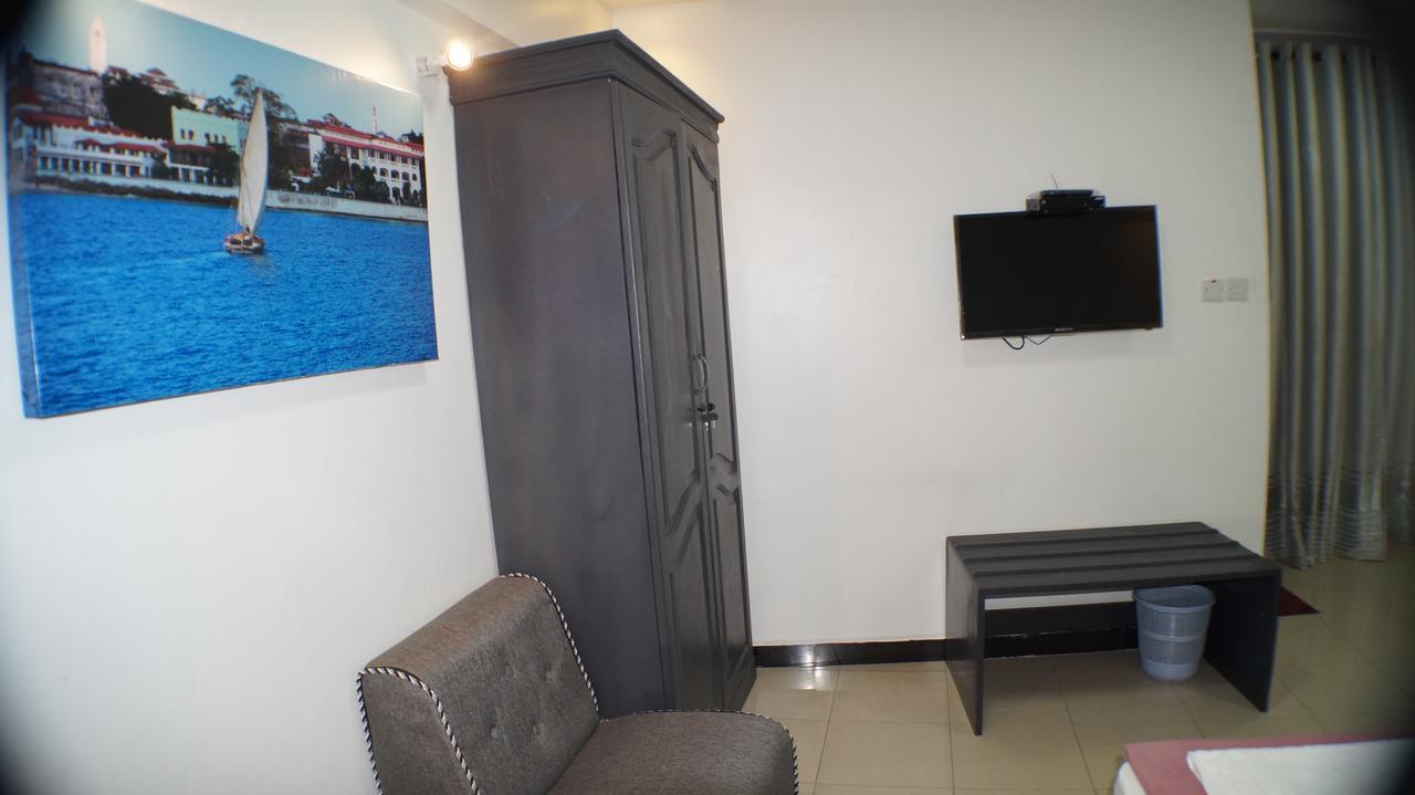 Econo Lodge Dar-es-Salaam Eksteriør bilde